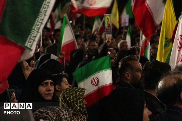 فریادِ تاریخ در تپشِ جمعیت