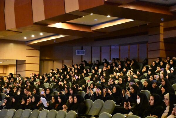 آیین گرامیداشت روز دانشجو برای دانشجو معلمان استان چهارمحال وبختیاری