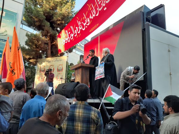 جلوه‌هایی از اجتماع مردم بجنورد در تجلیل از بانوی شجاع رسانه ملی