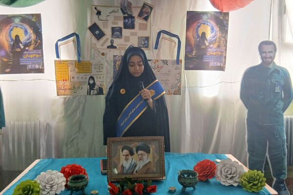 برگزاری نمادین رویداد مدرسه‌ای نوجهان در دبیرستان هفده شهریور شهرستان فیروزکوه
