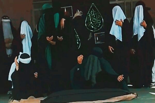 برگزاری نمایش مذهبی به مناسبت شهادت حضرت فاطمه الزهرا (س)در مدرسه پیام قرآن اسلامشهر