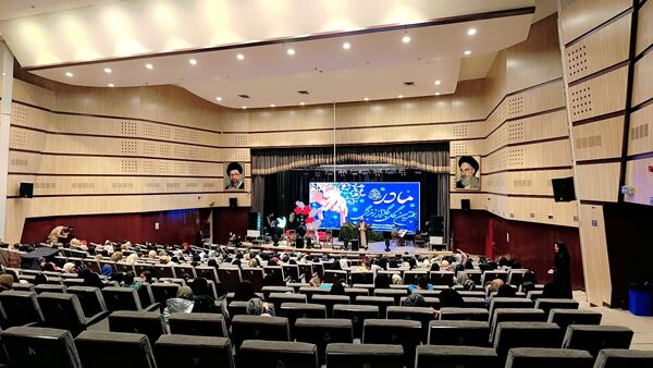 جشن باشکوه ایران بانو در نیشابور 