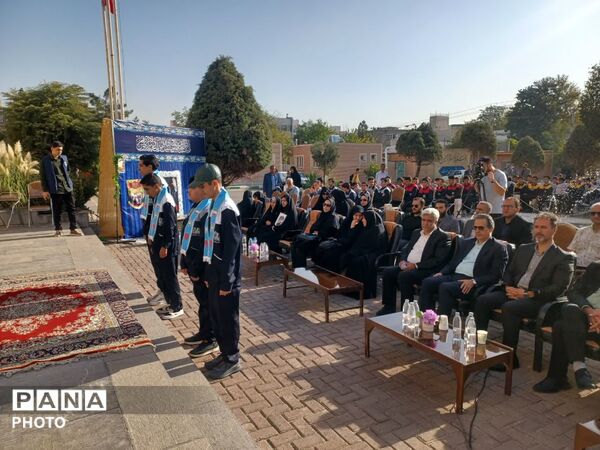 طنین زنگ «مهر، ایثار و شهادت» در هنرستان دارالفنون مشهد