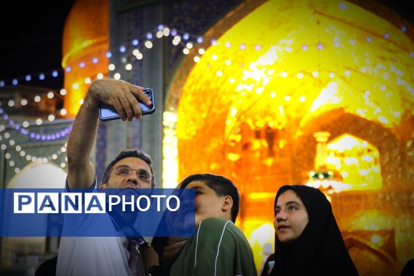 عید امامت در حرم امام رضا(ع)