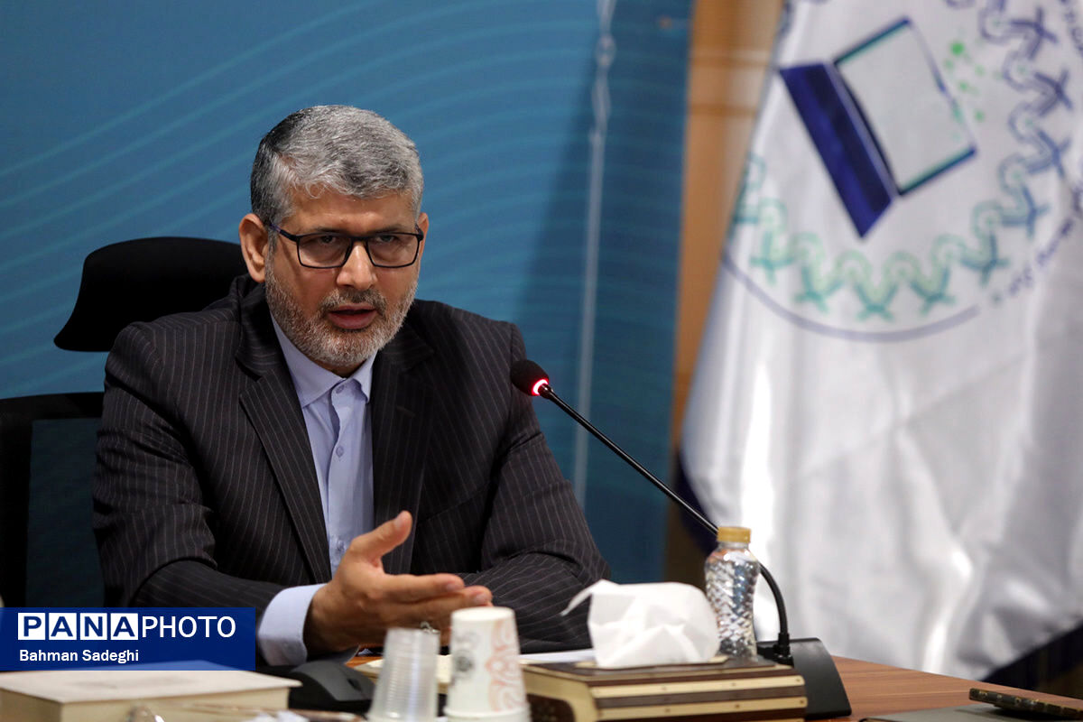 سقف پاداش بازنشستگی معادل ۷۵۰ میلیون برای سال ۱۴۰۵ در نظر گرفته شده است / بررسی بیش از ۲۲ هزار پرونده ارتقای رتبه معلمان