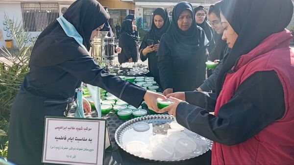 برگزاری آیین فاطمیه در دبیرستان نمونه دولتی حضرت زینب (س)