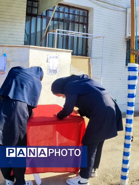 انتخابات شورای دانش‌آموزی در هنرستان مهدیزاده نیا