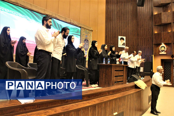 کارگاه نمایشنامه خوانی و نقد فیلم دفاع مقدس در قم