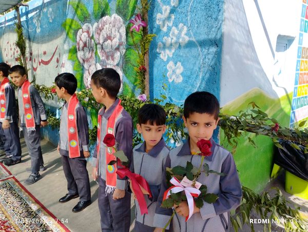 برگزاری جشن و تقدیر از معلمان در دبستان امامت یک