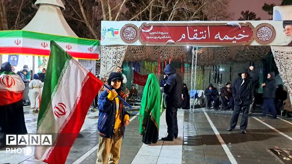 اجتماع فرهنگیان و دانش‌آموزان ناحیه ۶ مشهد