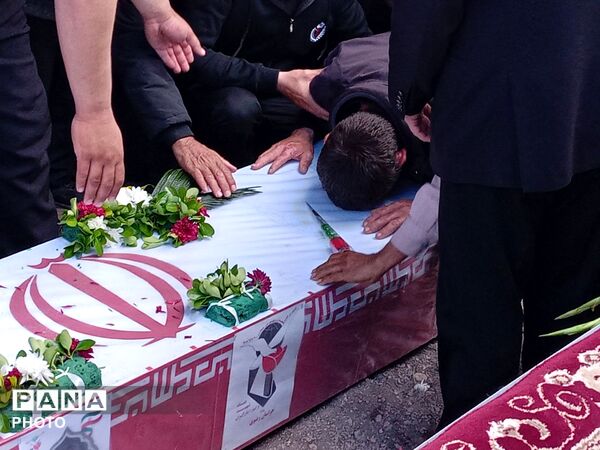 مراسم تشیع پیکر مطهر شهید علی اکبر خوافی در میان‌جلگه روستای سالاری 