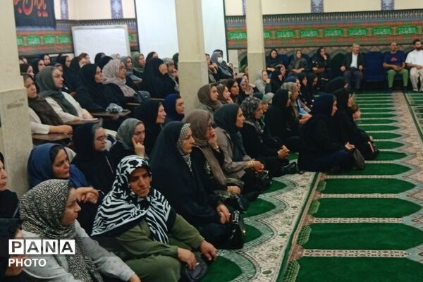 جلسه مشاوره خانواده ویژه اولیاء در هنرستان مجتمع فنی تهران بهارستان دو