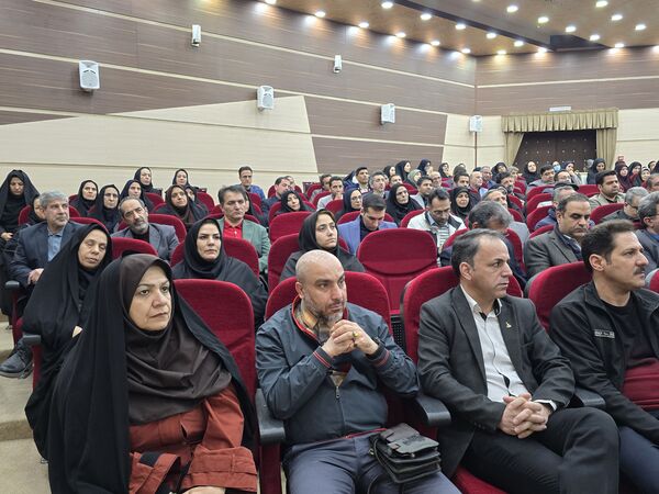 آیین تکریم و معارفه مدیر آموزش و پرورش ناحیه۴ استان اصفهان