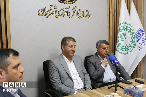 مدیرکل آموزش و پرورش شهرتهران از مسئولان سازمان دانش‌آموزی تهران تقدیر کرد