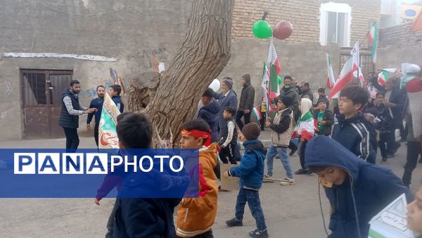 راهپیمایی 22 بهمن در روستای صرم قم
