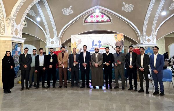 باغ دولت آباد یزد میزبان هنرنمایی دانش‌آموزان ناحیه یک در جشنواره «فردا»