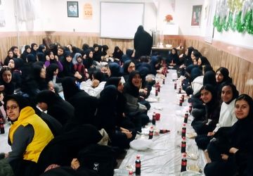 برپایی مراسم افطاری در دبیرستان گلشن آزادی ناحیه یک مشهد 