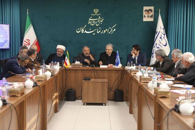 نشست فوق‌العاده مجمع نمایندگان تهران درباره مطالبات بازاریان 