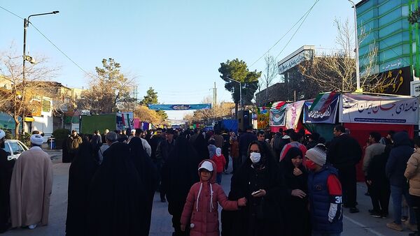 حضور مردم در مهمانی کیلومتری اعیاد شعبانیه نیشابور