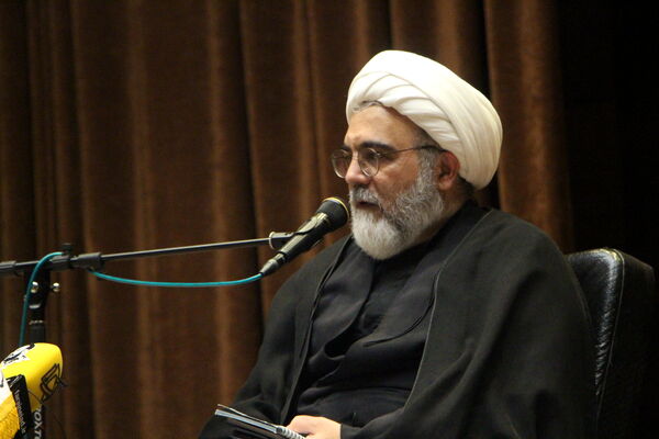 چهارمین سالگرد شهادت استاد طلبه مجاهد محمدحسین فرج نژاد و خانواده ایشان در یزد