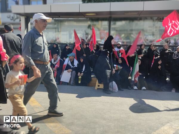 حضور پرشور ملت عظیم الشأن ایران در مراسم وداع با پیکر رهبر شهید
