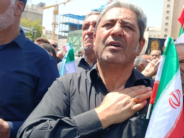 تشییع پیکر مطهر شهید سردار محمد کاظمی و تعدادی از شهدای جنگ تحمیلی در مشهد