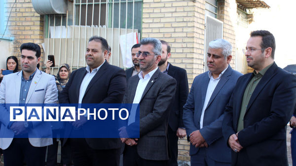 آیین جشن عاطفه‌ها در دبستان ولایت سمنان 