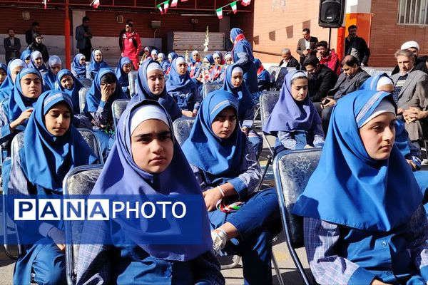 آیین نواختن گلبانگ انقلاب اسلامی با حضور استاندار فارس