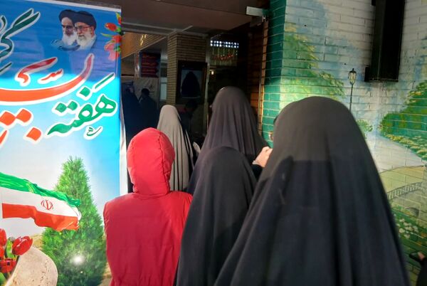 حضور دانش‌آموزان بسیجی در همایش اقتدار بسیجیان شهرستان تفت