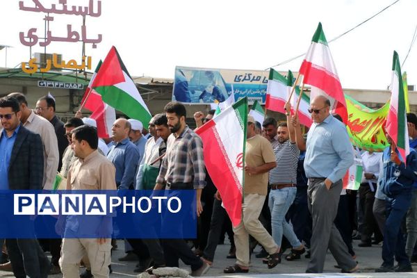 مردم بندرخمیر با حضور یکپارچه در ۲۲ بهمن اقتدار خود را فریاد زدند