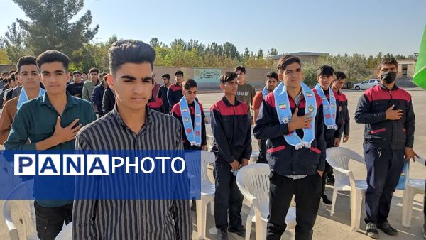 زنگ آغاز هفته پدافند غیرعامل در هنرستان آیت‌الله خامنه‌ای 