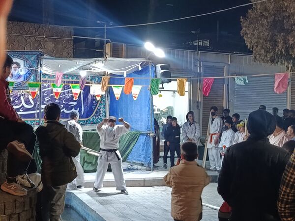 گلبانک الله اکبر در پارک‌کودک خیابان امام شهرستان کاشمر 