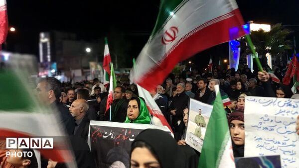 چهل وهفتمین قرار شبانه همچنان لبیک گویان در خیابان‌های کوهدشت