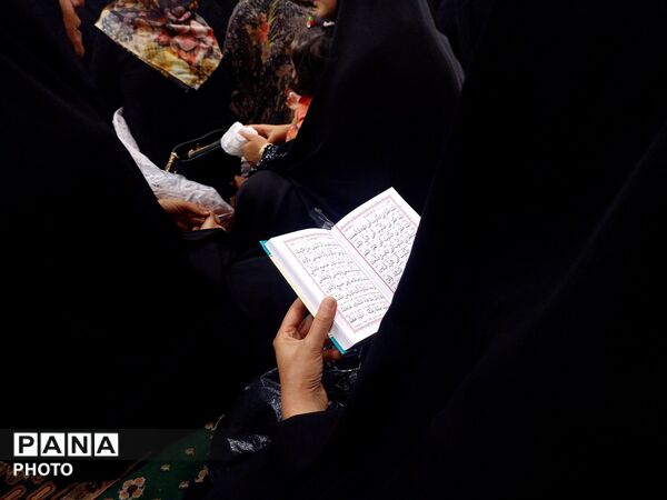 محفل اشک به یاد رهبر شهید انقلاب