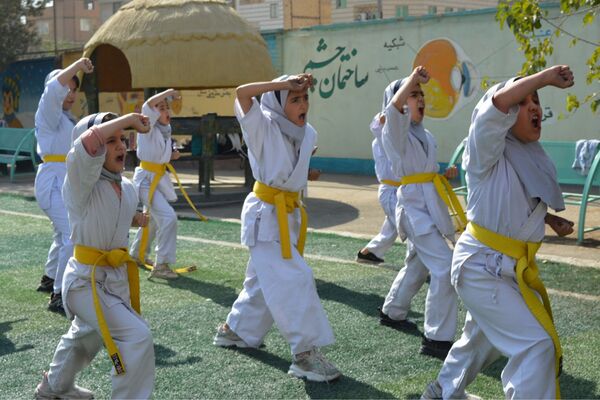 برگزاری المپیاد ورزشی درون مدرسه‌ای در بهارستان‌دو
