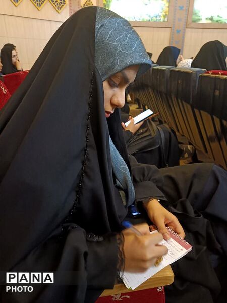 همایش ادبی زیر سایه خورشید و رونمایی از کتاب به مناسبت میلاد امام رضا(ع) در مروست