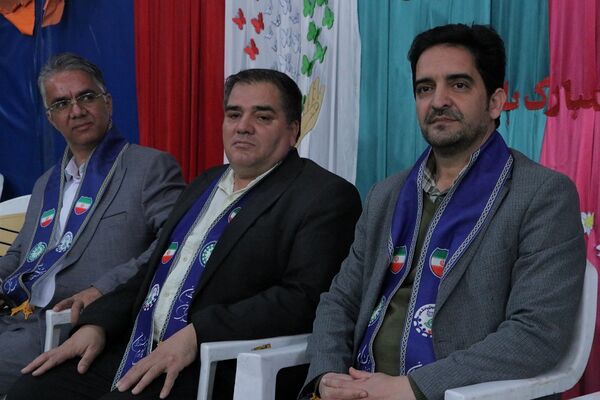 بهارستان دو صحنه همفکری، همدلی و همکاری پیشتازان در همایش یاوران انقلاب