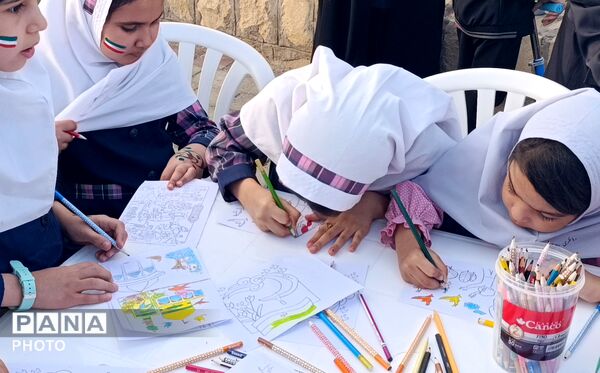 اجتماع صمیمی دانش‌آموزان نیشابور به یاد ۱۶۸ فرشته های دبستان شجره طیبه ی میناب
