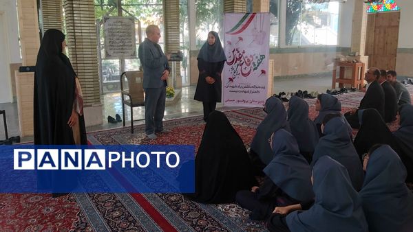 دانش‌آموزان مدارس منطقه ۵ با شهید گمنام پیمان وفاداری بستند