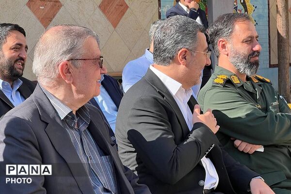 نواخته شدن زنگ شکوفه ها در دبستان طواف و معماریان ناحیه دو شهرری 