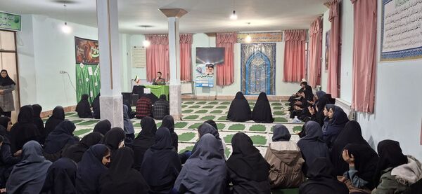 گرامیداشت ایام فاطمیه در مدرسه فضیلت 