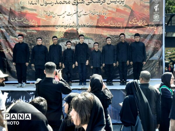 وداع باشکوه ملت با رهبر انقلاب و تشییع پیکر پاک و مطهر ایشان