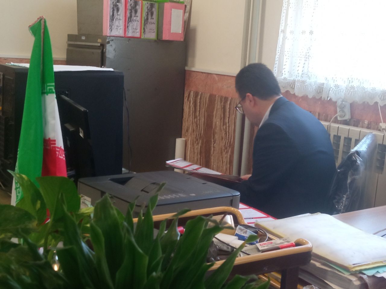 بازدید مدیر اداره ناحیه یک از دبیرستان گلشن آزادی