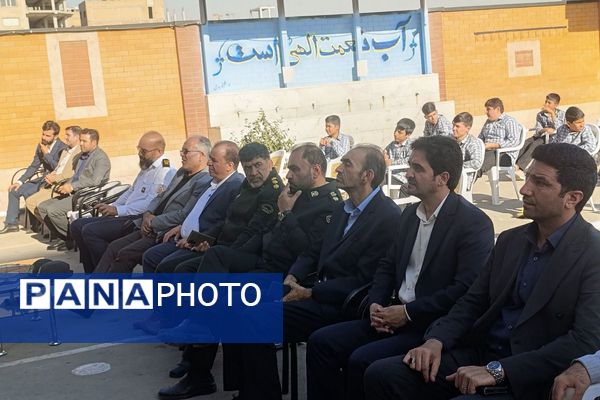 مراسم پدافند غیرعامل در دبیرستان بشارت بهارستان‌دو 