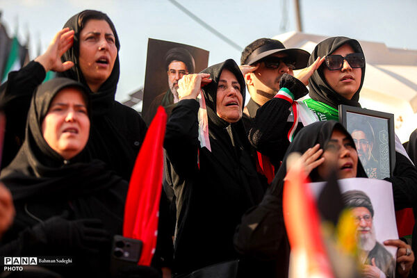 مراسم تشییع پیکر مطهر رهبر شهید انقلاب در تهران - 2