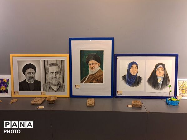 نمایشگاه آثار هنری اعضای کانون پرورش فکری کودکان و نوجوانان قم در مجموعه کتاب سرو