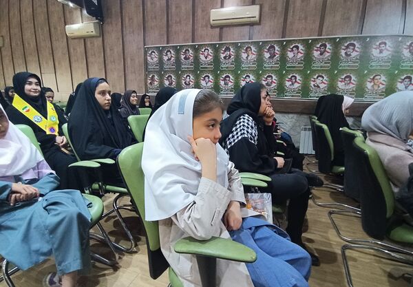 اولین جلسه هم‌اندیشی روسای شوراهای دانش‌آموزی ناحیه ۵ 