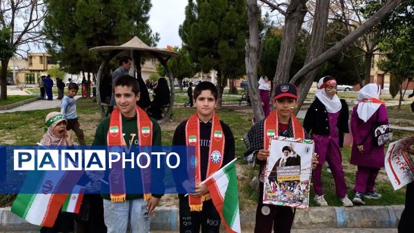 حضور  پرشور مردم در راهپیمایی ۲۲ بهمن دهدشت