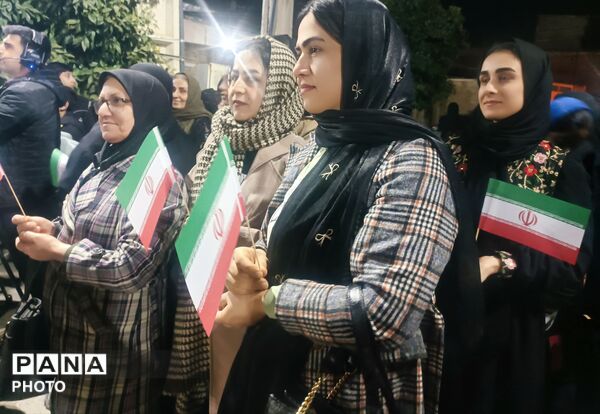 سفره افطاری خیابانی و تجمع منتقمین رهبر شهید در روستای ریحان‌آباد گلوگاه