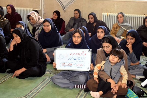 جلسه مشترک اولیا و مربیان مدارس آیت‌الله کاشانی و شهید ابوالفضل شمس
